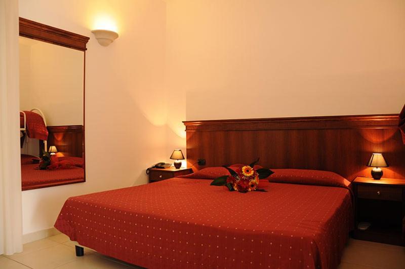 Agri Hotel Conte Salentino Sant Isidoro  Ngoại thất bức ảnh