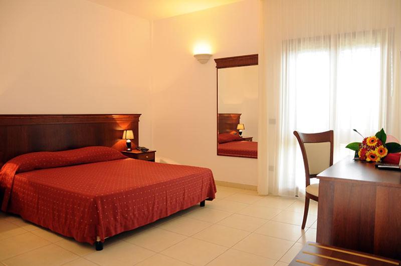 Agri Hotel Conte Salentino Sant Isidoro  Ngoại thất bức ảnh
