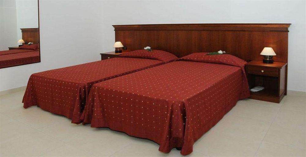 Agri Hotel Conte Salentino Sant Isidoro  Ngoại thất bức ảnh