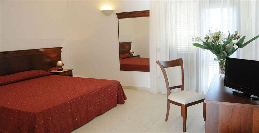 Agri Hotel Conte Salentino Sant Isidoro  Ngoại thất bức ảnh