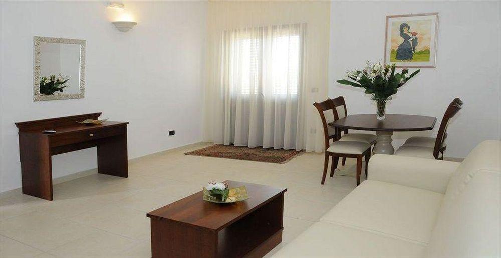 Agri Hotel Conte Salentino Sant Isidoro  Ngoại thất bức ảnh