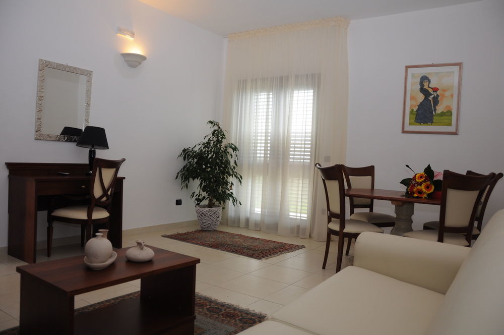 Agri Hotel Conte Salentino Sant Isidoro  Ngoại thất bức ảnh