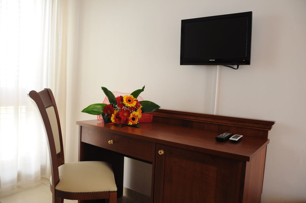 Agri Hotel Conte Salentino Sant Isidoro  Ngoại thất bức ảnh